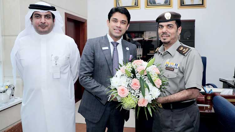 ആ​സ്‌​ടെ​ക് ഗ്രൂ​പ്പ് ചെ​യ​ര്‍മാ​ൻ അ​നൂ​പ് മൂ​പ്പ​ന്  ഗോ​ള്‍ഡ് കാ​ര്‍ഡ് വി​സ