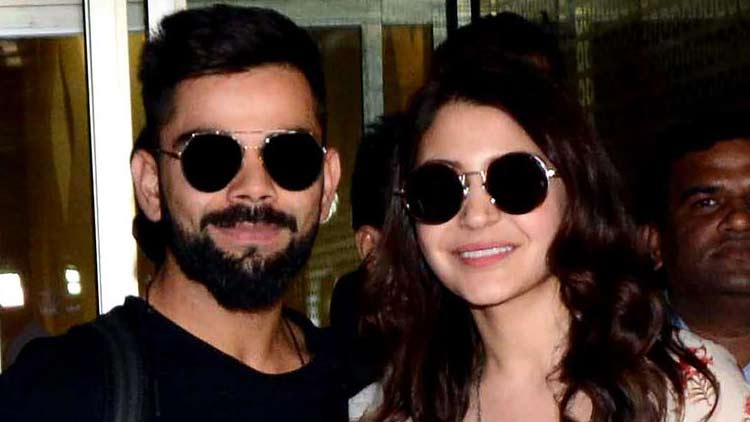 anushka-and-kohli-311019.jpg