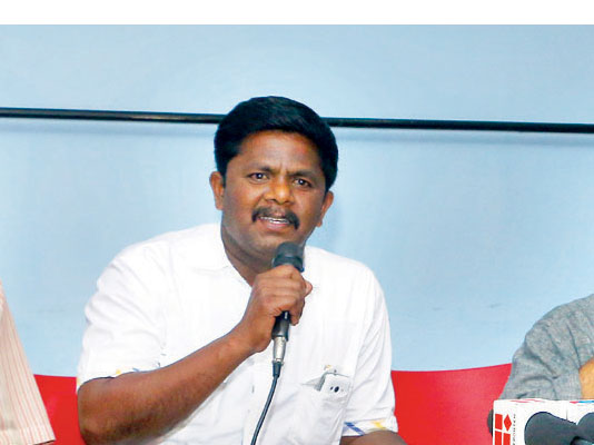 ചാനല്‍ ചര്‍ച്ചക്കിടെ ബാലശിങ്കം ഇറങ്ങിപ്പോയി