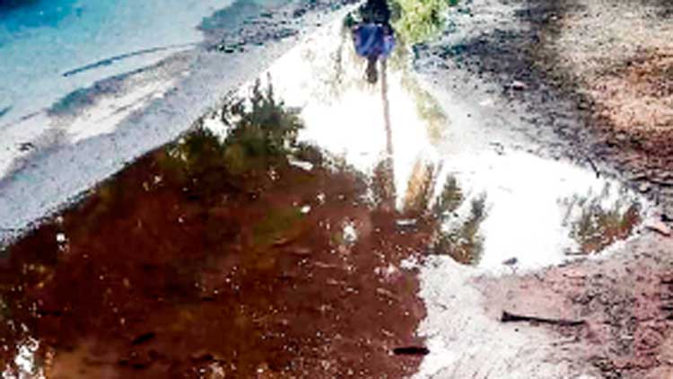 ജനങ്ങളുടെ തൊണ്ട വറ്റിക്കും ഈ കുടിവെള്ള ‘പാച്ചിൽ’