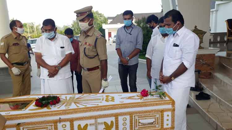 വയനാടിന്‍റെ ആഗോള വ്യവസായിക്ക് വിട; അറക്കൽ ജോയിയുടെ മൃതദേഹം സംസ്കരിച്ചു -VIDEO