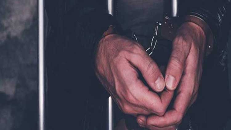 ആരോഗ്യ പ്രവർത്തകരെന്ന വ്യാജേന വനിതകളെ വിട്ട്​ ഭാര്യയുടെ കാമുകനെ അപായപ്പെടുത്താൻ ശ്രമം