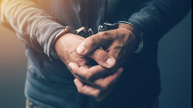 മ​ല​യാ​ളി​യെ ത​ട്ടി​ക്കൊ​ണ്ടു​പോ​യി 10​ ല​ക്ഷം ആ​വ​ശ്യ​പ്പെ​ട്ട പ്ര​തി​ക​ൾ അ​റ​സ്​​റ്റിൽ