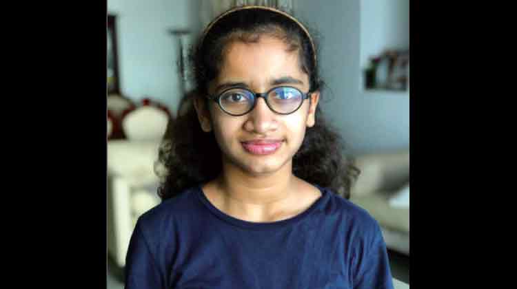 നാ​ട​ണ​യു​ന്ന​വ​ർ​ക്ക് ​തു​ണ​യാ​കാ​ൻ കു​ഞ്ഞു സ​മ്പാ​ദ്യം ന​ൽ​കി അ​സ്​​മി 