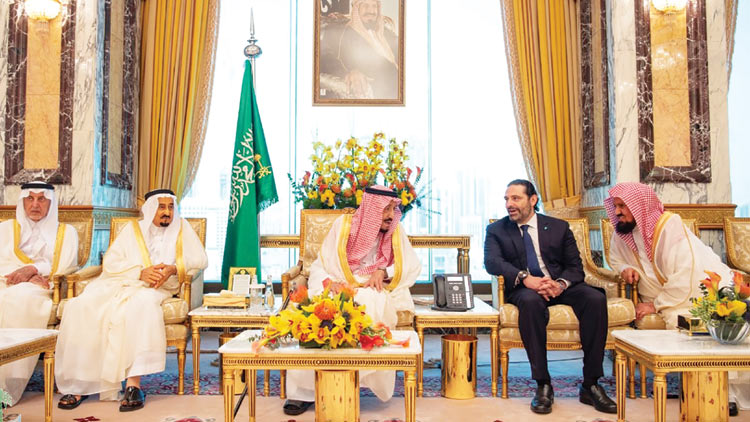 സഫ കൊട്ടാരത്തിൽ ഉൗഷ്​മളമായ പെരുന്നാളാഘോഷം