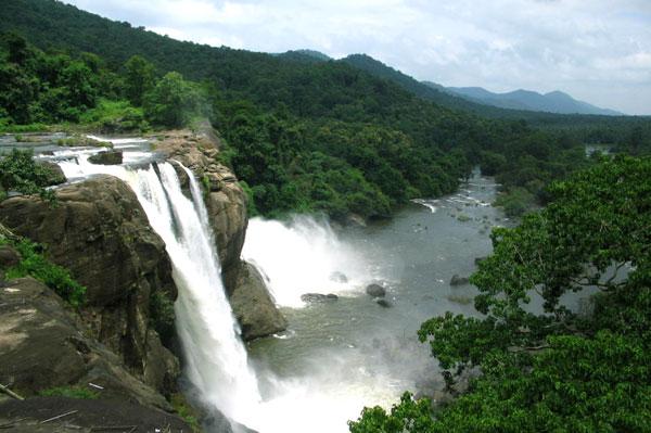 അതിരപ്പിള്ളി പദ്ധതിക്ക് അനുകൂലമായി വിദഗ്ധ സമിതിയുടെ ശിപാര്‍ശ