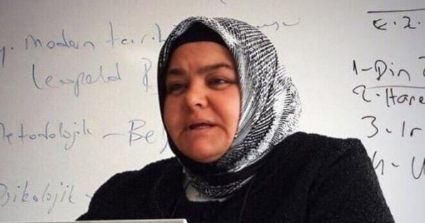 തുര്‍ക്കി മന്ത്രിസഭയില്‍ ആദ്യമായി ശിരോവസ്ത്രം ധരിച്ച സ്ത്രീയും