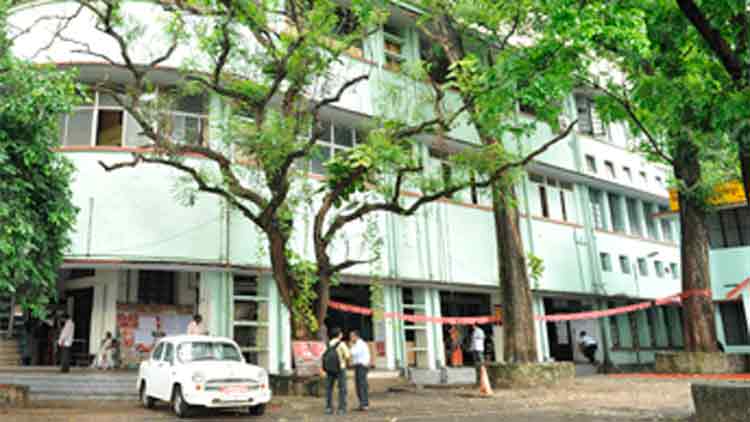 ആ​യു​ർ​വേ​ദ കോ​ള​ജി​ൽ  ക​രാ​ർ അ​ധ്യാ​പ​ക നി​യ​മ​നം