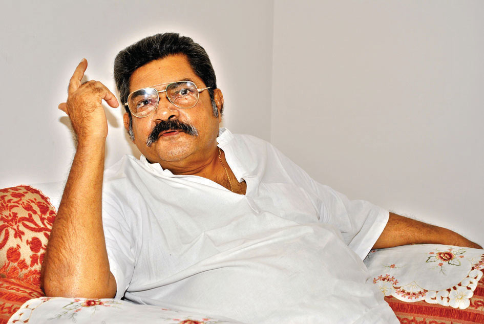 ‘മധ്യരേഖ’യുടെ​ ദീപ്​ത സ്​മരണയിൽ