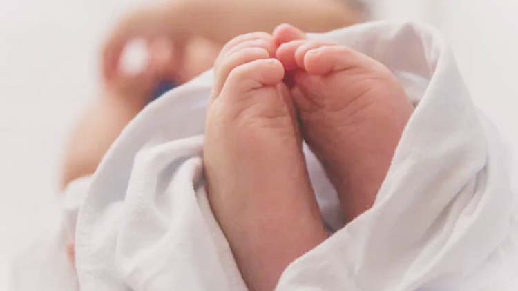 ഇ​ന്ത്യ​ൻ സം​ഘ​ത്തി​ൽ  ആ​ദ്യ ക​ൺ​മ​ണി മ​ദീ​ന​യി​ൽ പി​റ​ന്നു