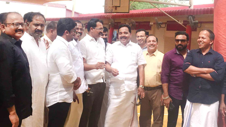 അ​സ​ഹി​ഷ്ണു​ത​യു​ടെ വ്യാ​പാ​രി​ക​ളി​ല്‍ നി​ന്ന് ഇ​ന്ത്യ​യെ തി​രി​ച്ച് പി​ടി​ക്ക​ണം