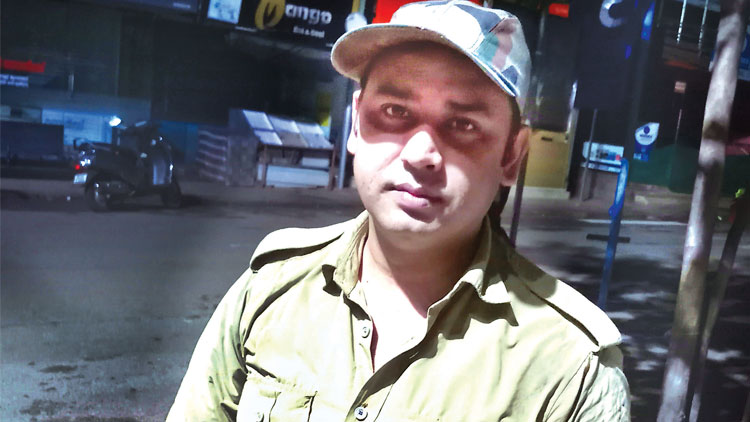 ലോക്​ഡൗണിലും നാട്​ കാത്ത്​ ഗൂർഖകൾ 