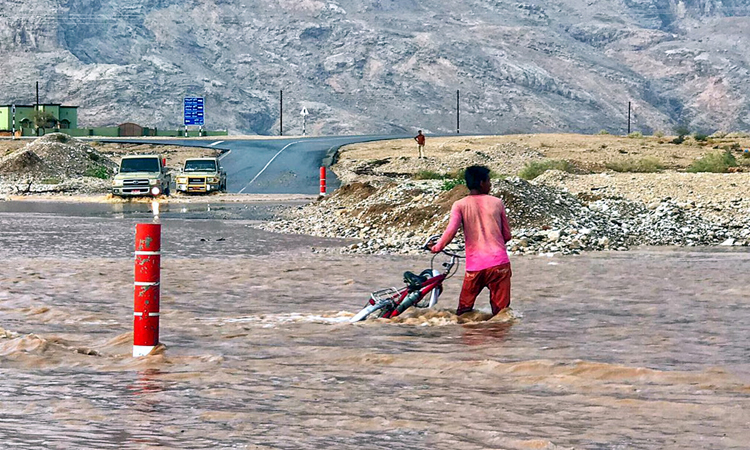 വ​ട​ക്ക​ൻ ഗ​വ​ർ​ണ​റേ​റ്റു​ക​ളി​ൽ  ഞാ​യ​റാ​ഴ്​​ച​യും ക​ന​ത്ത മ​ഴ