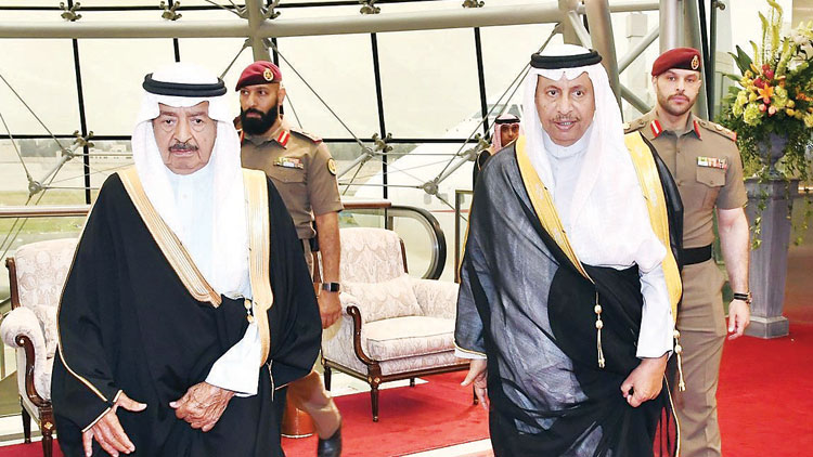 റ​മ​ദാ​ൻ ആ​ശം​സ: ബ​ഹ്റൈ​ൻ പ്ര​ധാ​ന​മ​ന്ത്രി  അ​മീ​റു​മാ​യി ച​ർ​ച്ച ന​ട​ത്തി