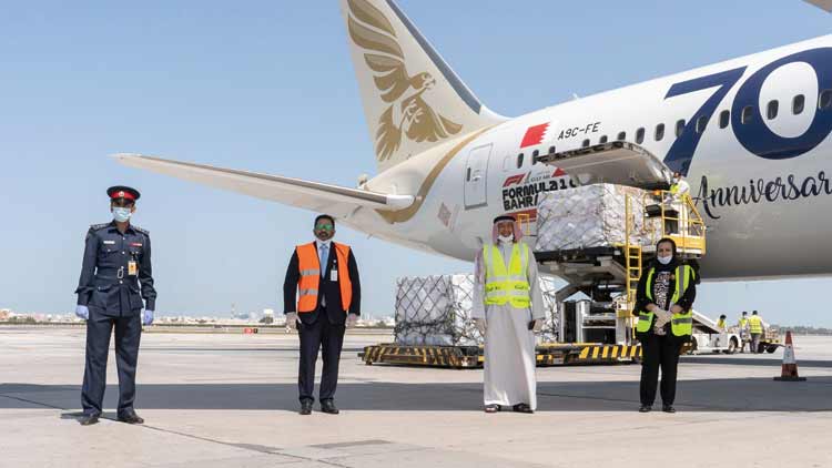 ഗൾഫ്​ എയർ വിമാനത്തിൽ പഴങ്ങളും പച്ചക്കറികളും എത്തിച്ച്​ ലുലു ഗ്രൂപ്പ്​