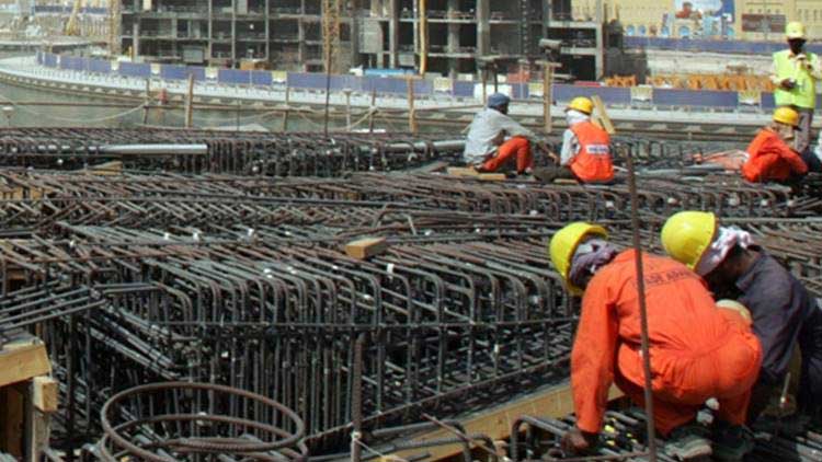 തൊഴിലാളികളുടെ സുരക്ഷ ഉറപ്പാക്കാന്‍ മന്ത്രി നിര്‍ദേശം നല്‍കി