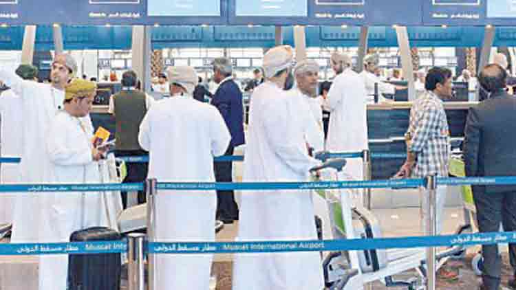 വി​മാ​ന യാ​ത്രി​ക​രു​ടെ ശ്ര​ദ്ധ​ക്ക്​ ബാ​ഗേ​ജു​ക​ളി​ലെ സാ​ധ​ന​ങ്ങ​ൾ  അ​നു​വ​ദ​നീ​യ​മാ​യ​തെ​ന്ന്​ ഉ​റ​പ്പാ​ക്കു​ക