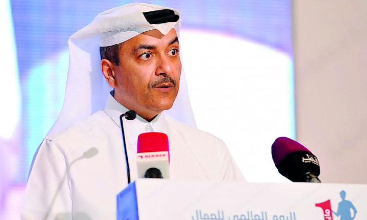 സ​​ർ​​ക്കാ​​ർ ഒ​​ഴി​​വു​​ക​​ൾ ഖ​​ത്ത​​രി​​ക​​ൾ​​ക്കു​ മാ​​ത്ര​​മാ​​ക്കു​​ന്നു