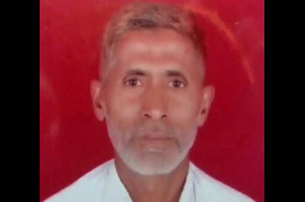 ബീഫ് കഴിച്ചെന്നാരോപിച്ച് ഗൃഹനാഥനെ ജനക്കൂട്ടം അടിച്ചുകൊന്നു