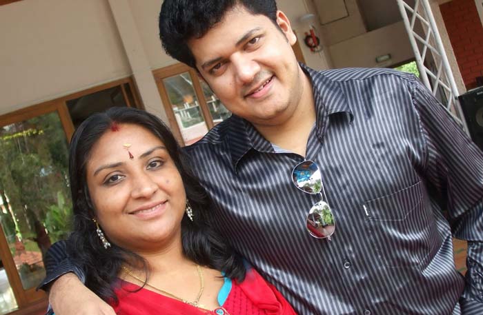 ഗായകൻ ബിജു നാരായണന്‍റെ ഭാര്യ ശ്രീലത അന്തരിച്ചു