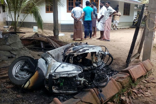 ചാവക്കാട് തിരുവത്ര മഹല്ല് പ്രസിഡന്‍റിന്‍െറ സ്കൂട്ടര്‍ തീവെച്ച് നശിപ്പിച്ചു