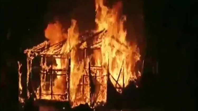 ബംഗാളിലെ അൻസോളിൽ ബി.ജെ.പി ഓഫീസ്​ അഗ്നിക്കിരയാക്കി