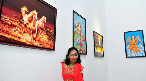 കാല്‍വിരല്‍തുമ്പിലെ സ്വപ്ന വര്‍ണങ്ങള്‍