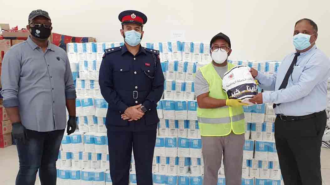 ബി.​കെ.​എ​സ്.​എ​ഫ്​ ഹെ​ൽ​പ്​ ഡെ​സ്​​ക്കി​ന്​  കി​റ്റു​ക​ൾ കൈ​മാ​റി