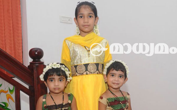 കോഴിക്കോട് അമ്മയും മൂന്ന് പെണ്‍മക്കളും മരിച്ചനിലയില്‍