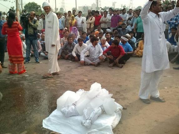 ദലിത് കുട്ടികളുടെ കൊല: ഉയര്‍ന്ന ജാതിക്കാര്‍ സംഘടിക്കുന്നു