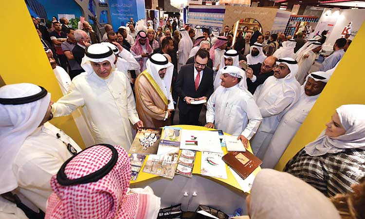 കു​വൈ​ത്ത്​ അ​ന്താ​രാ​ഷ്​​ട്ര  പു​സ്​​ത​കോ​ത്സ​വ​ത്തി​ൽ വ​ൻ തി​ര​ക്ക്​