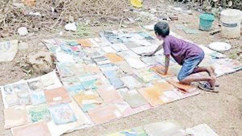 ന​ഷ്​​ട​പ്പെ​ട്ട​വ​ർ​ക്ക്​ തി​ങ്ക​ളാ​ഴ്​​ച  മു​ത​ൽ പു​തി​യ പു​സ്​​ത​കം