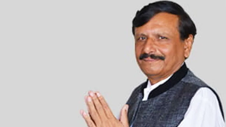 ഗു​ജറാത്തിൽ​ ഒരുകോ​ൺഗ്രസ്​ എം.എൽ.എ കൂടി രാജിവെച്ചു