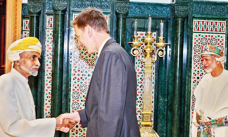 ബ്രി​ട്ടീ​ഷ്​ വി​ദേ​ശ​കാ​ര്യ സെ​ക്ര​ട്ട​റി സു​ൽ​ത്താ​നു​മാ​യി ച​ർ​ച്ച ന​ട​ത്തി