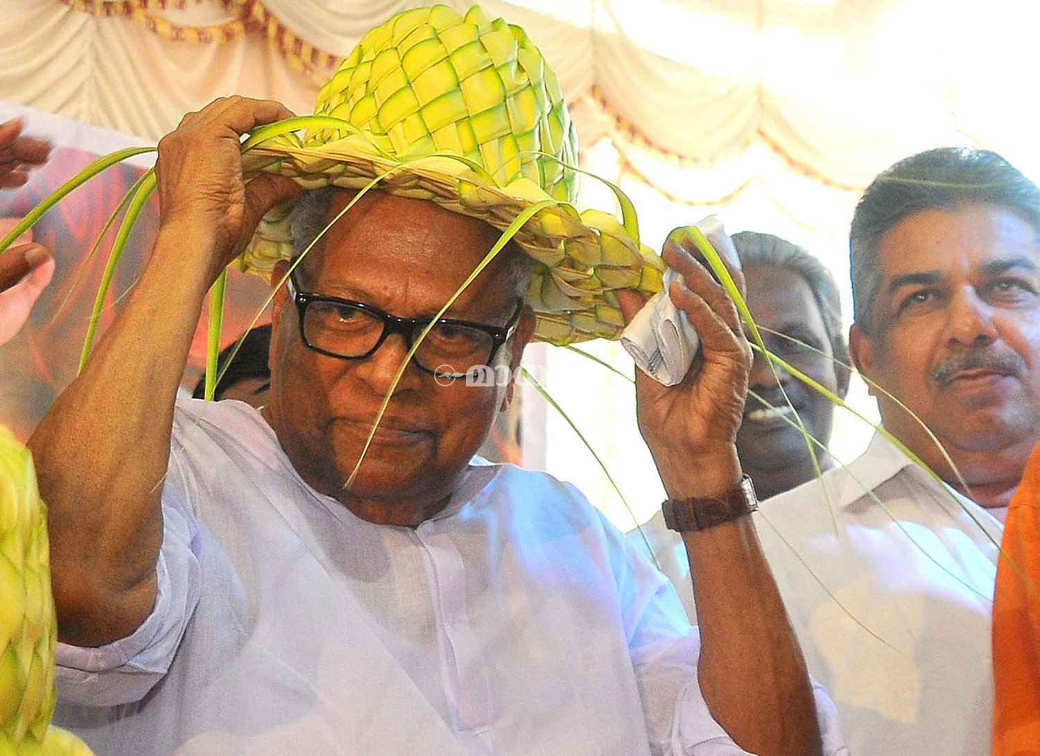 ചരിത്രയാത്ര പൂര്‍ത്തിയാക്കി ഐ.എന്‍.എസ് സുദര്‍ശിനി തിരിച്ചെത്തി