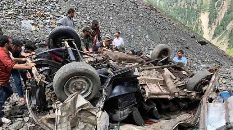 കശ്​മീരിൽ മിനിബസ്​ മറിഞ്ഞ്​ 11 വിദ്യാർഥികൾ മരിച്ചു