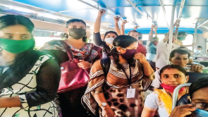 യാത്രക്കാരെ കുത്തിനിറച്ച് പോയ സ്വകാര്യ ബസ് പിടികൂടി