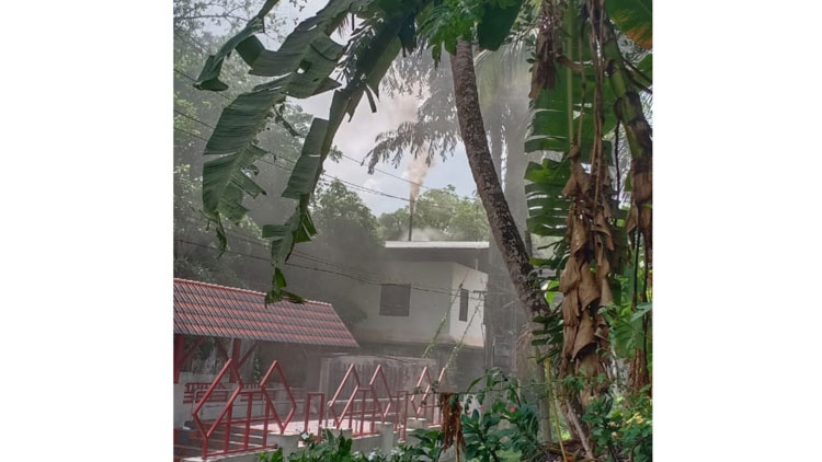 എ.ബി.സി സെൻററിൽ നിന്ന്​ കരിമ്പുക; ശ്വാസം മുട്ടി നാട്ടുകാർ 