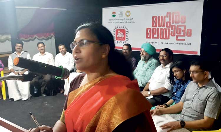 ‘മ​ധു​രം മ​ല​യാ​ളം’ വേ​ന​ല​വ​ധി ക്യാ​മ്പ് തു​ട​ങ്ങി