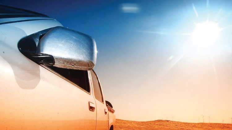 നി​ർ​ത്തി​യി​ട്ട കാ​റു​ക​ളി​ൽ കു​ട്ടി​ക​ളെ ഒ​റ്റ​ക്കി​രു​ത്ത​ല്ലേ...