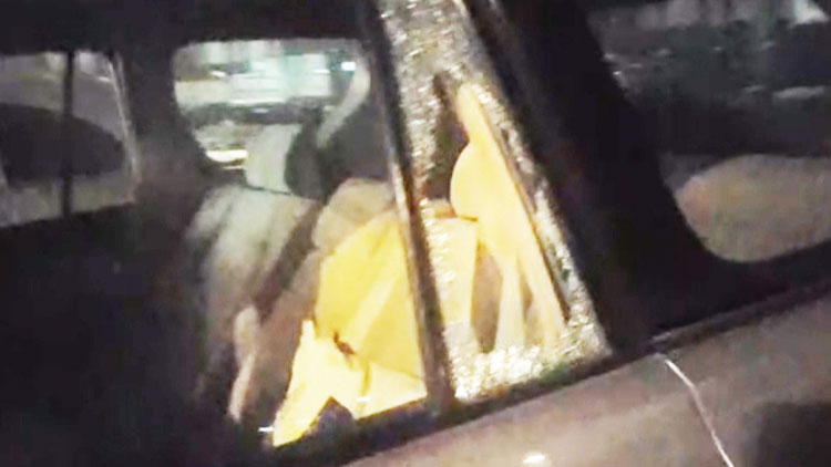 മ​ല​യാ​ളി​യു​​ടെ കാ​റി​െൻറ ചി​ല്ല്​  ത​ക​ർ​ത്ത്​ 4350 ദീ​നാ​ർ ക​വ​ർ​ന്നു