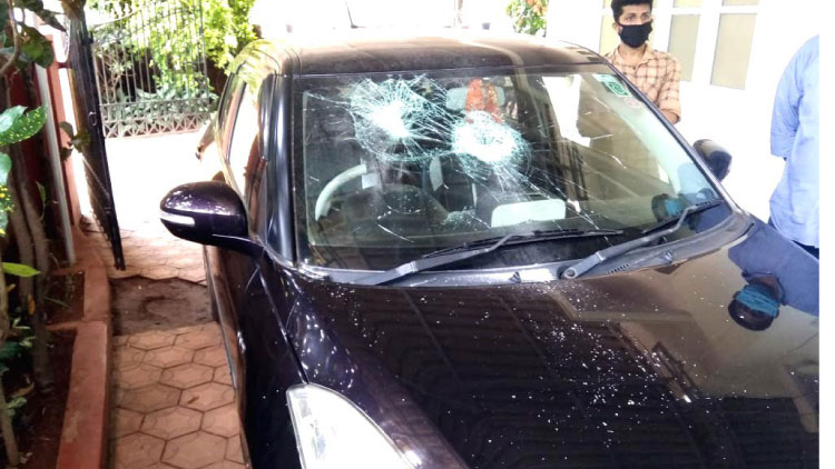 കോൺഗ്രസ് പ്രവർത്തക​െൻറ കാർ തകർത്തു; ​പി​ന്നി​ൽ സി.​പി.​എം എന്ന്​ ആരോപണം