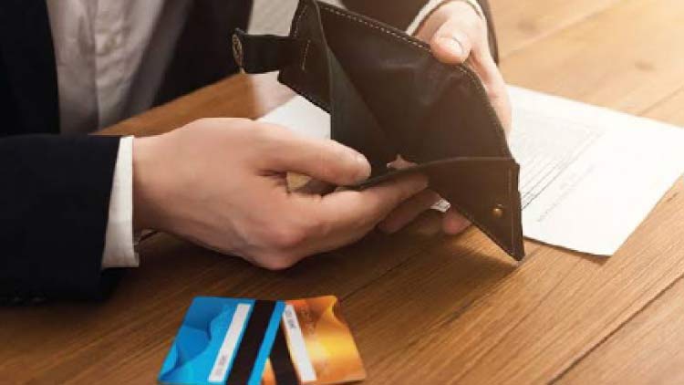 വിദേശികളുടെ അടിസ്ഥാന വേതനം ഉയര്‍ത്താന്‍ ആവശ്യം