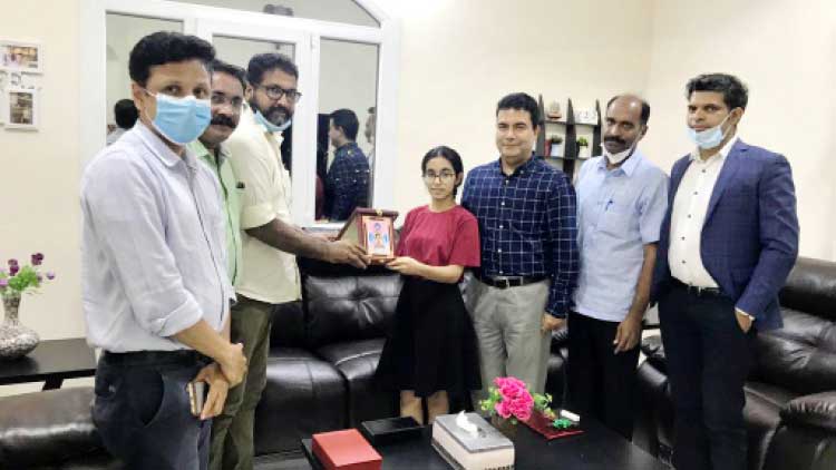 സി.ബി.എസ്.ഇ പരീക്ഷ: ഉന്നത വിജയം നേടിയവരെ ആദരിച്ചു സി.ബി.എസ്.ഇ പരീക്ഷ: ഉന്നത വിജയം നേടിയവരെ ആദരിച്ചു