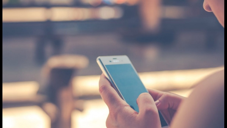 ഇക്കിളി ചാറ്റിൽ കുടുങ്ങല്ലേ, തീക്കളിയാകും