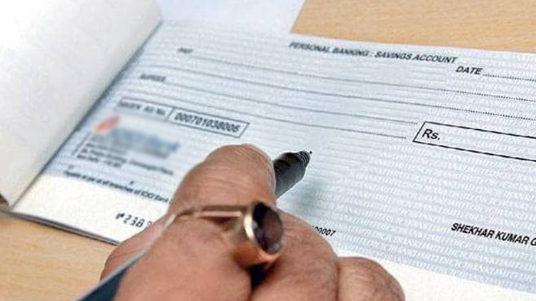 പ്രാഥമിക അക്കൗണ്ടുകാർക്കും ചെക്ക്​ ബുക്ക്​ നൽകണം