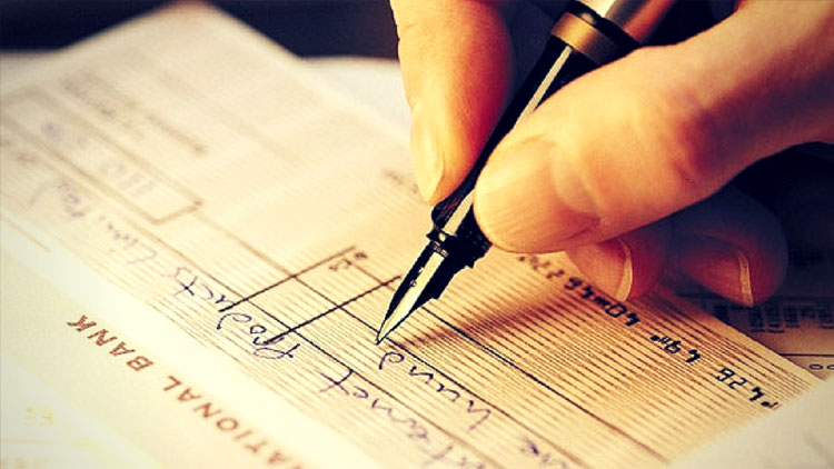 ഒ​​​മാ​​​നി​​​ലെ വ​​ണ്ടി​​ച്ചെ​​ക്ക്​ കേ​​സ്​: ത​​ട്ടി​​പ്പു​​കാ​​ർ​​ക്ക്​ ഖ​​ത്ത​​ർ ബി​​സി​​ന​​സ്​ രം​​ഗ​​ത്തും ബ​​ന്ധം