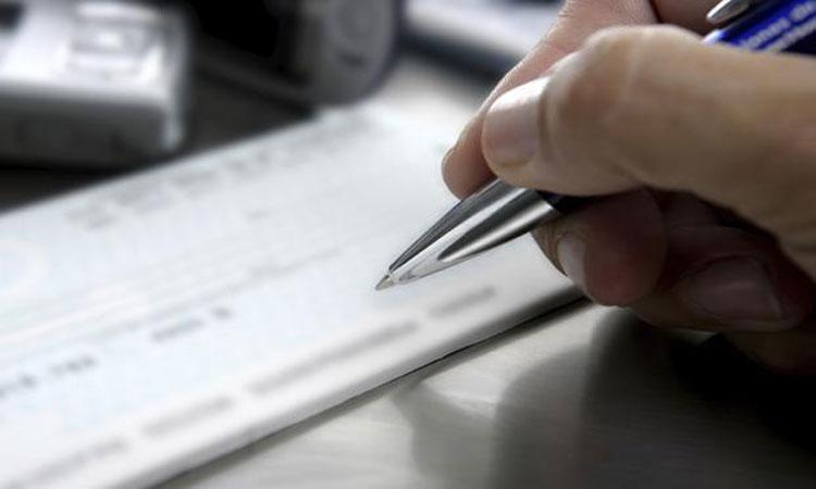 വ​ണ്ടി​ച്ചെ​ക്ക് കേ​സു​ക​ൾ പെ​രു​കു​ന്നു; ബി​സി​ന​സ് മേ​ഖ​ല​യി​ൽ ആ​ശ​ങ്ക