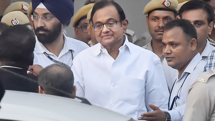 ചി​ദം​ബ​ര​ത്തിന്‍റെ അ​റ​സ്​​റ്റ്: സി.ബി.ഐ പ്രതിരോധത്തിൽ