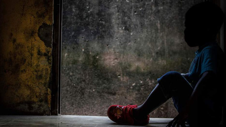 പ​െ​ന്ത​ടു​ക്കാ​ൻ ചെ​ന്ന കുട്ടികളെ അയൽവാസി മർദിച്ചതായി പരാതി